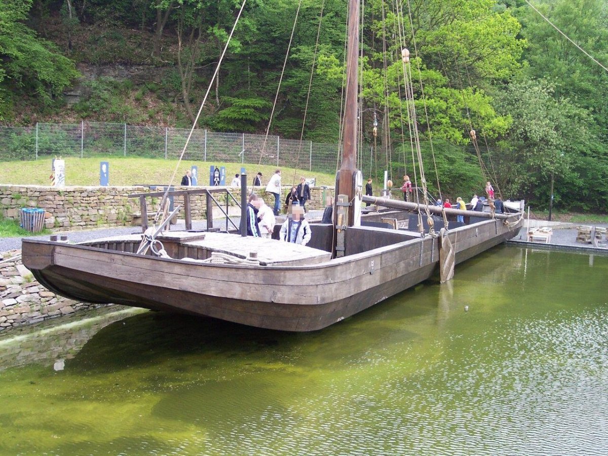 Плоскодонная лодка