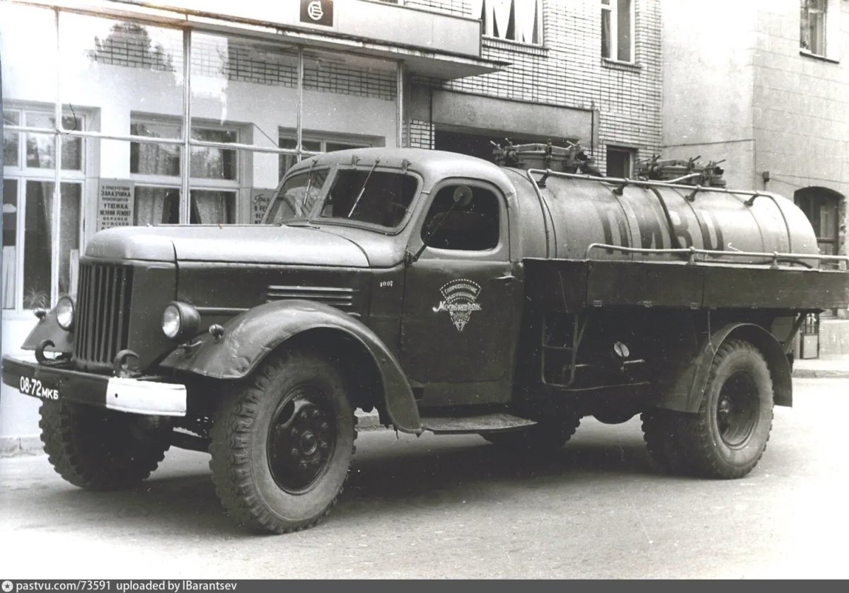 Грузовик ЗИЛ 164