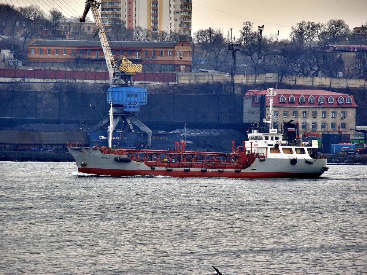 Танкер Ника Владивосток