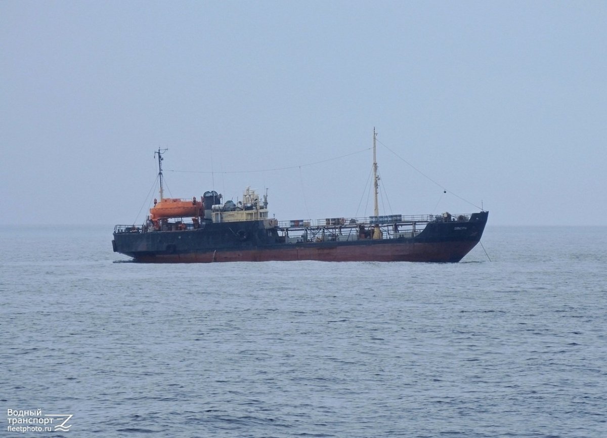 Малый танкер