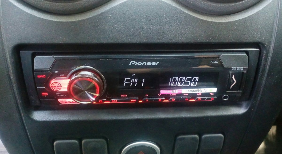 Автомагнитола Pioneer s110ub
