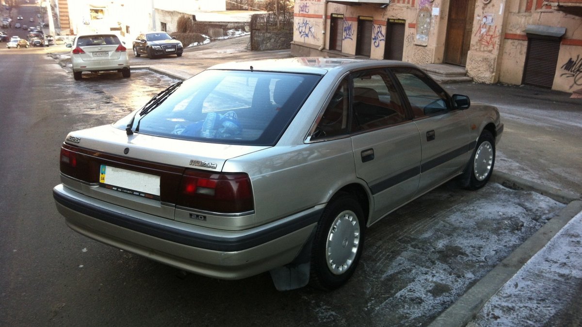 Мазда 626 1990 2.2