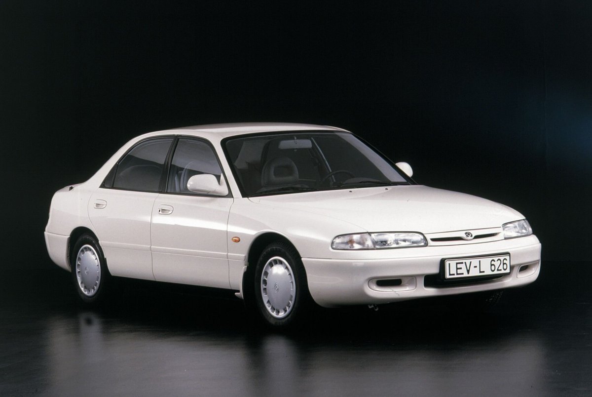 Mazda 626 ge седан
