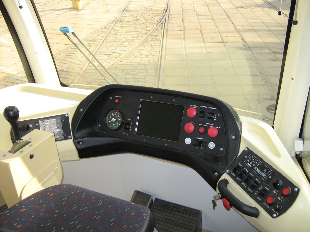 КТМ 71-619 кабина