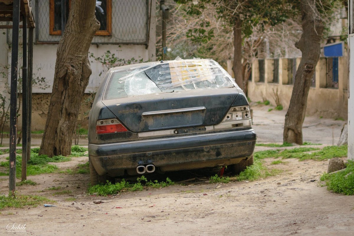 Заброшенный Мерседес w140