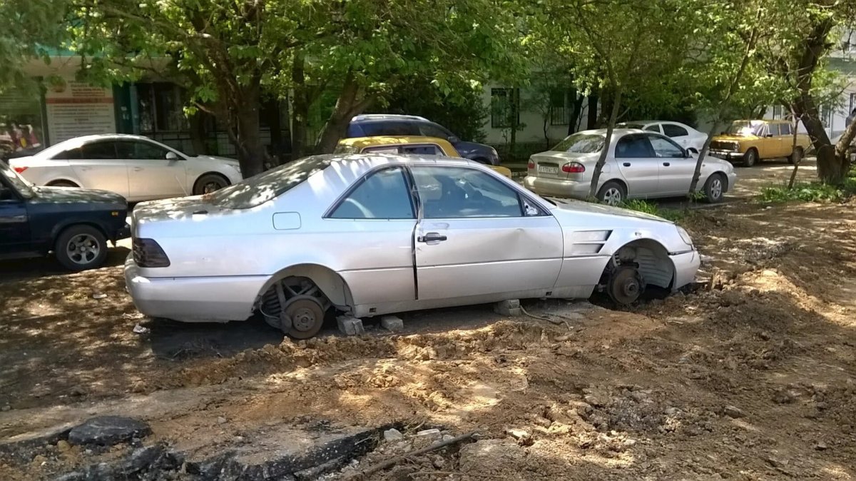 Заброшенный Мерседес