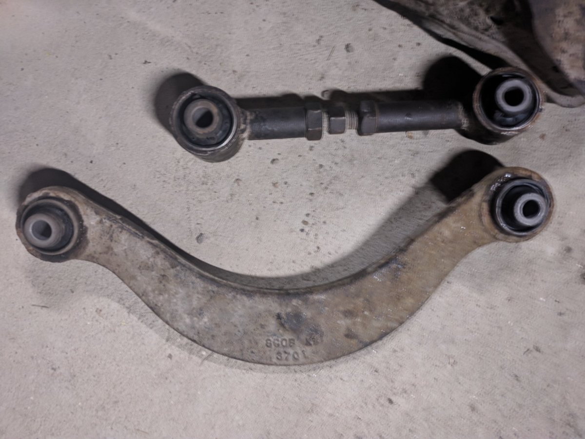 Сайлентблок Mazda 6 GH задняя подвеска