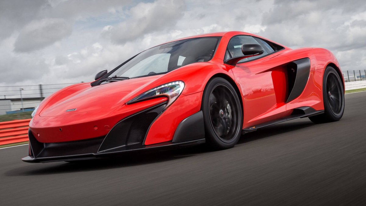 MCLAREN 675lt 2016