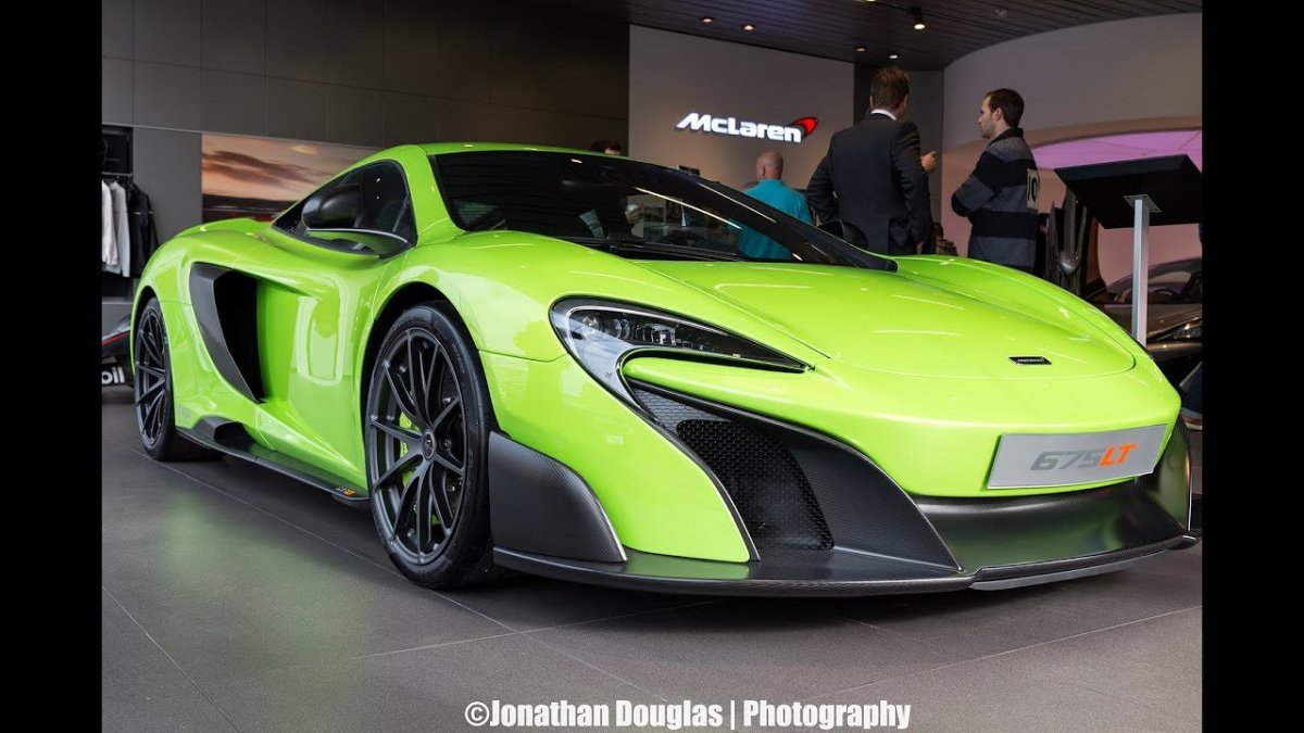 MCLAREN зеленый