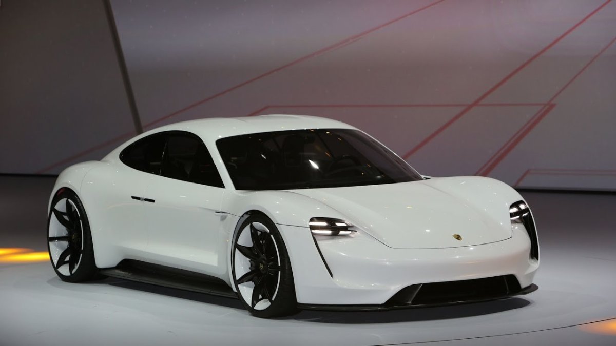 Порше Mission e Concept