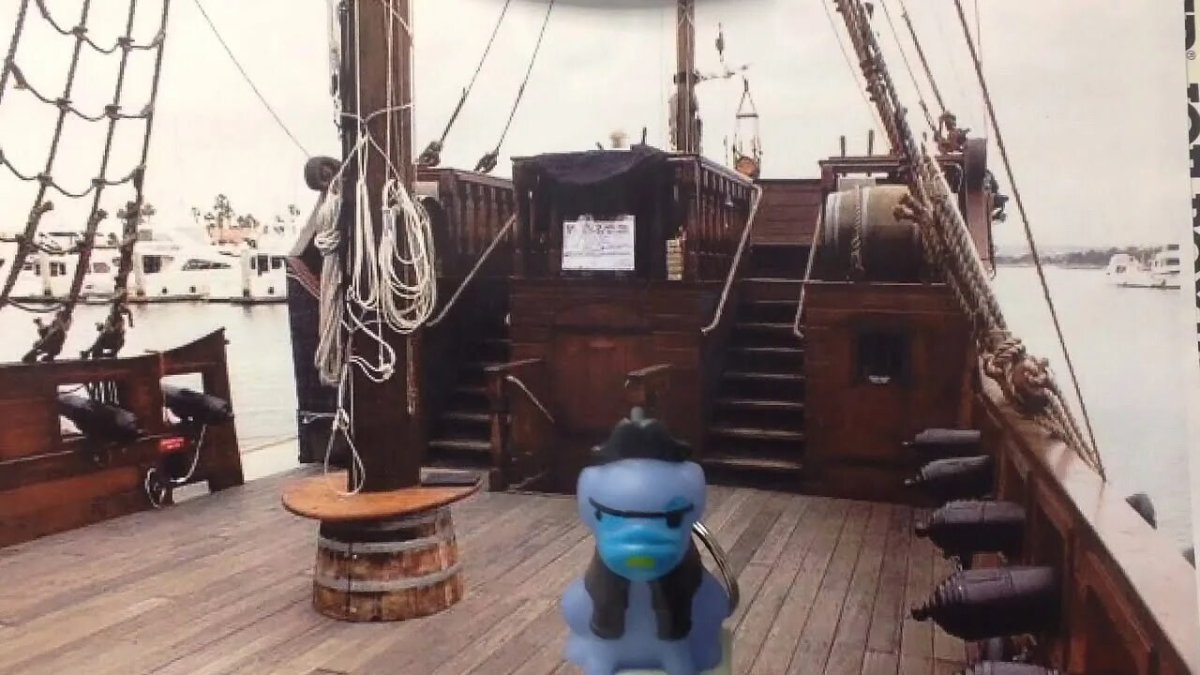 Фрегат Гермиона палуба