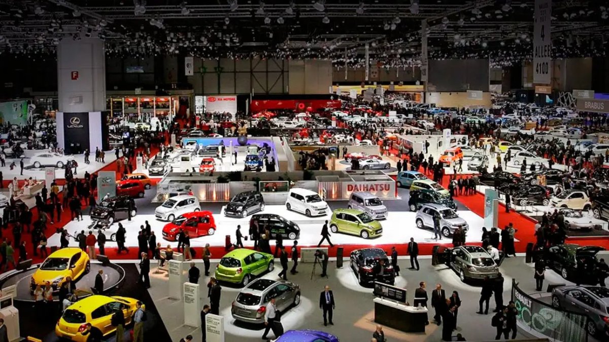 Парижский автосалон