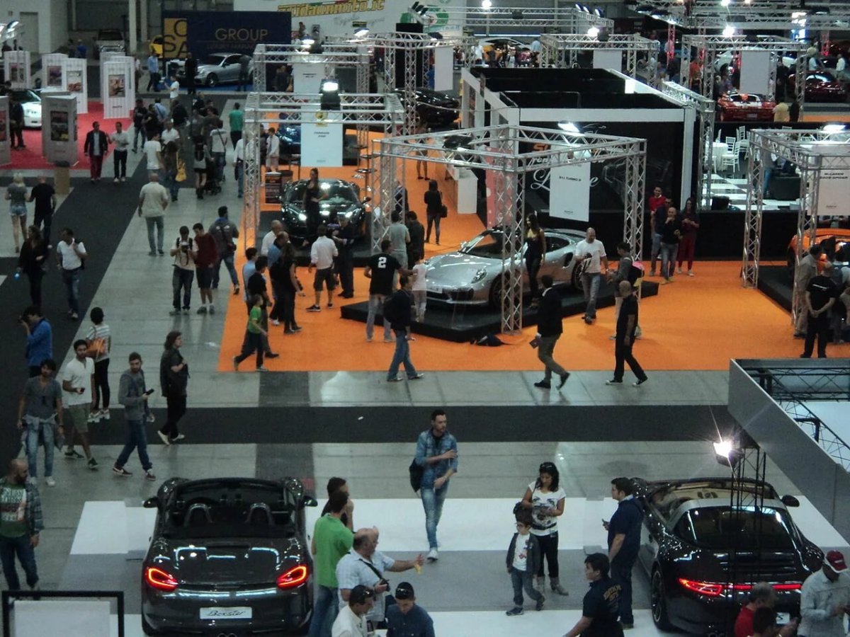 Автосалон в Риме