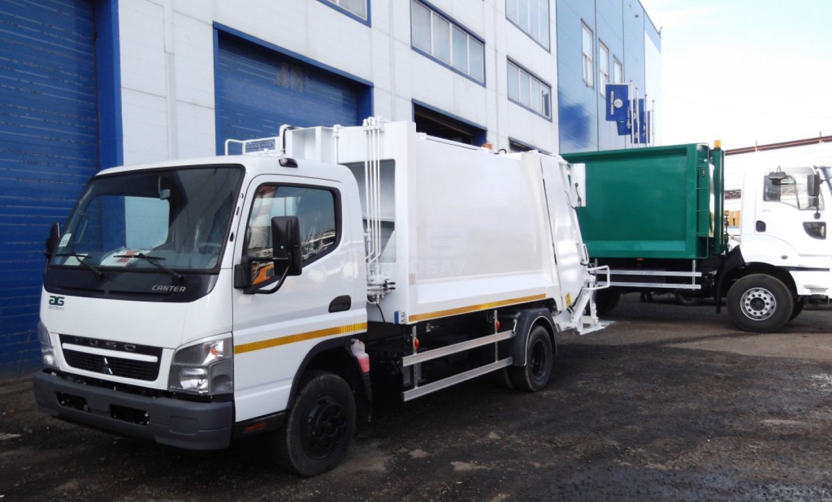 Мусоровоз Fuso Canter