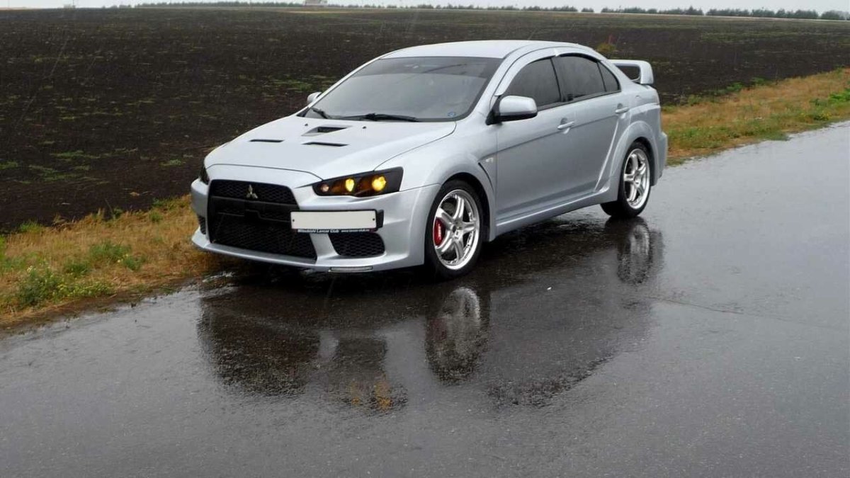Mitsubishi Lancer 10