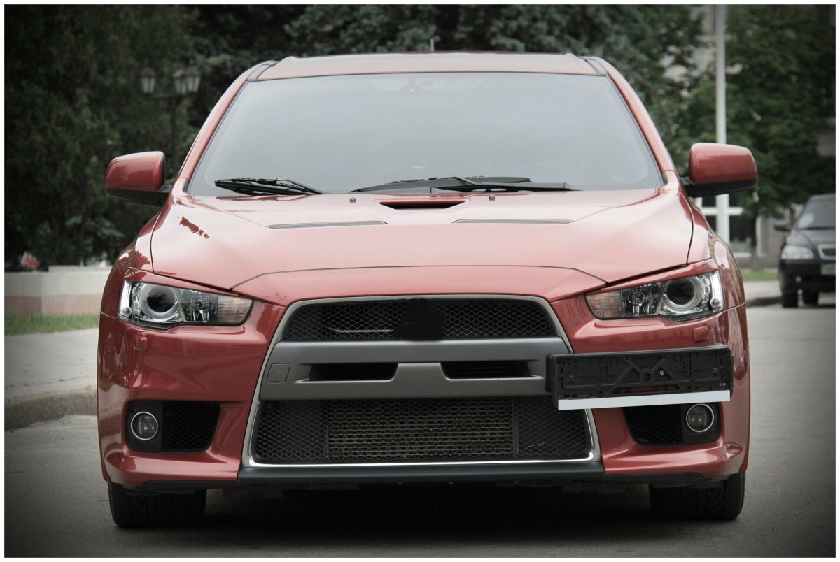 Mitsubishi Lancer 10 Front