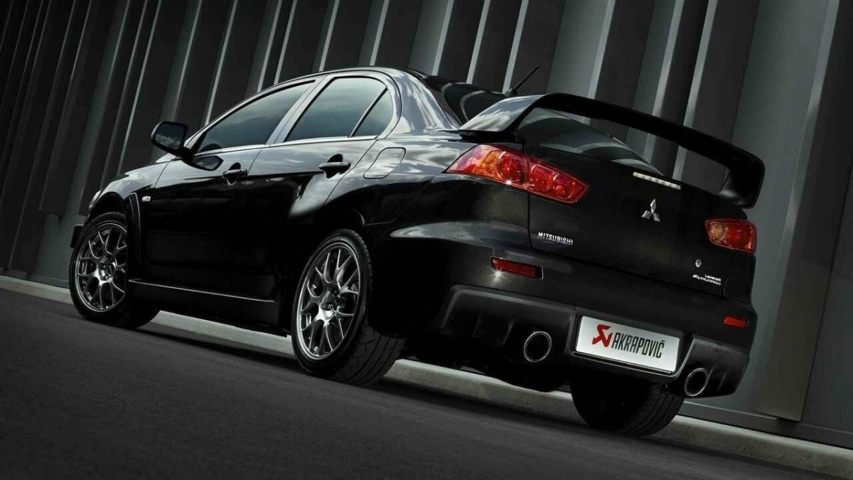 Митсубиси Лансер Эволюшн 10