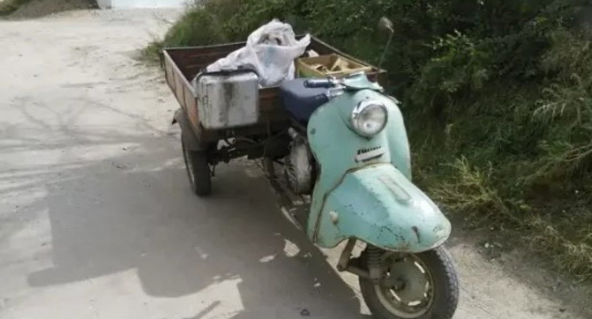 Советский мотороллер муравей