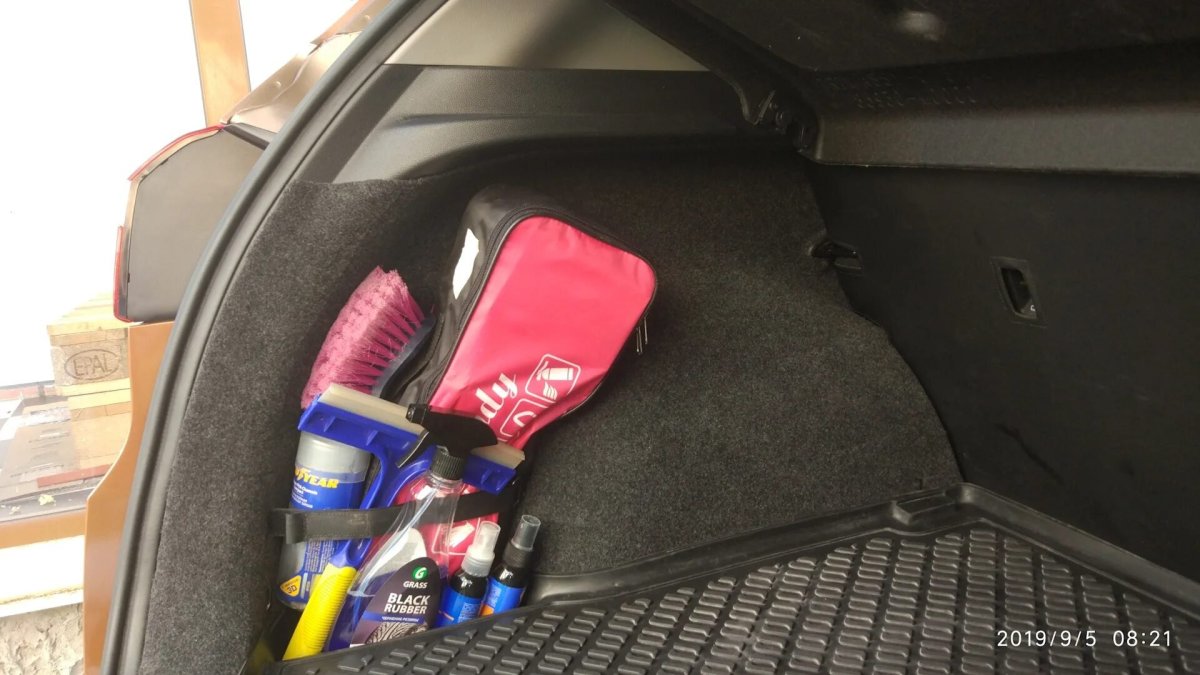 Обшивка багажника Хендай Крета карпетом