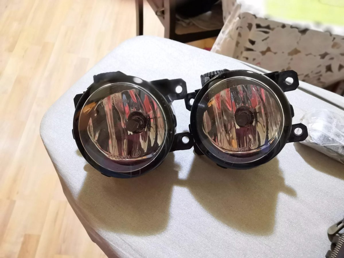 Противотуманка Ситроен с4