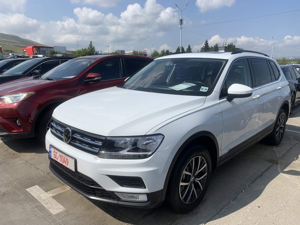 Фольксваген Тигуан и Субару XV сравнить