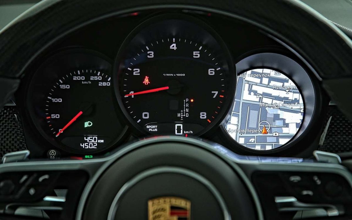 Приборная панель Porsche Macan