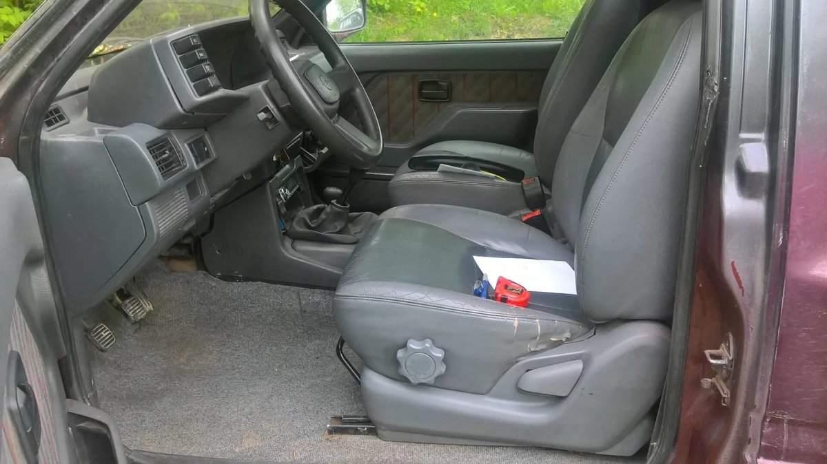 Opel Frontera салон сзади