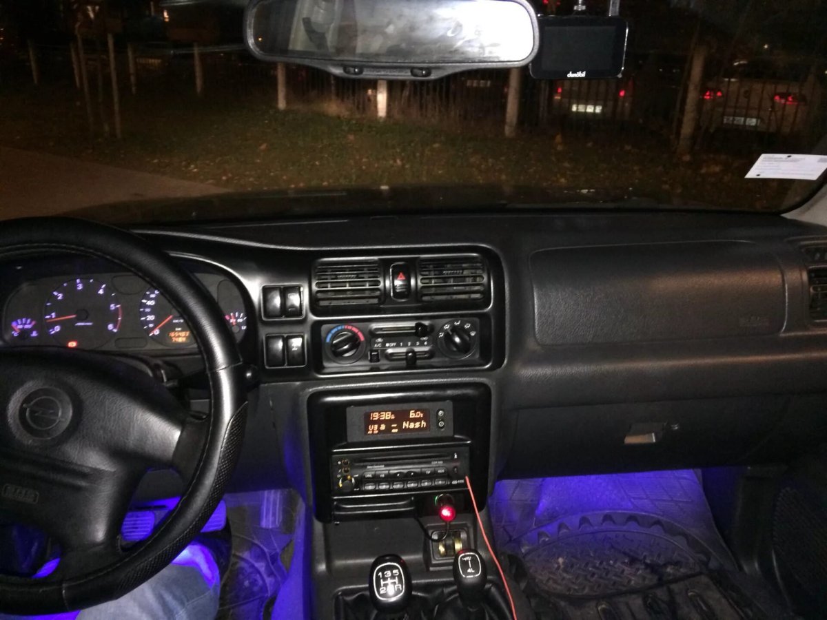 Пропала подсветка панели Опель Фронтера а