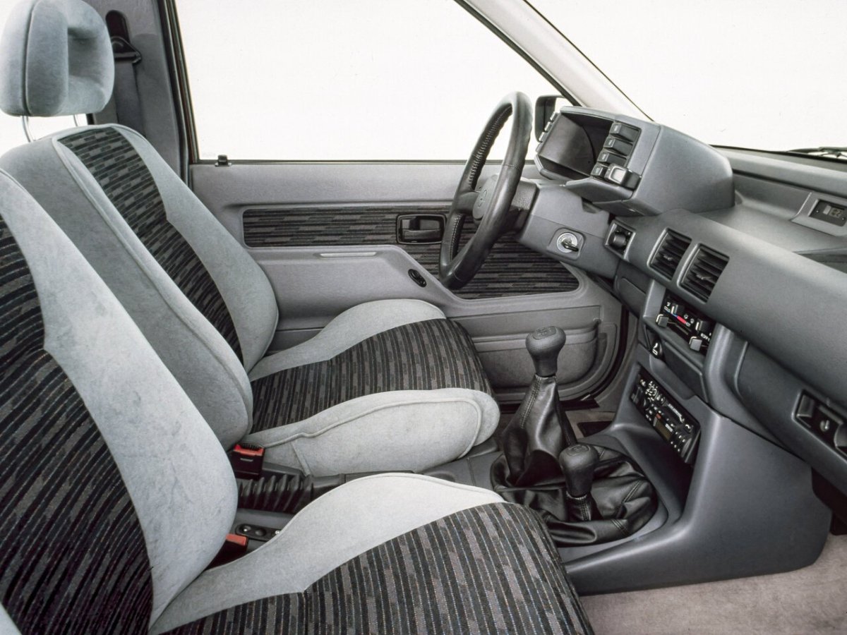 Opel Frontera салон