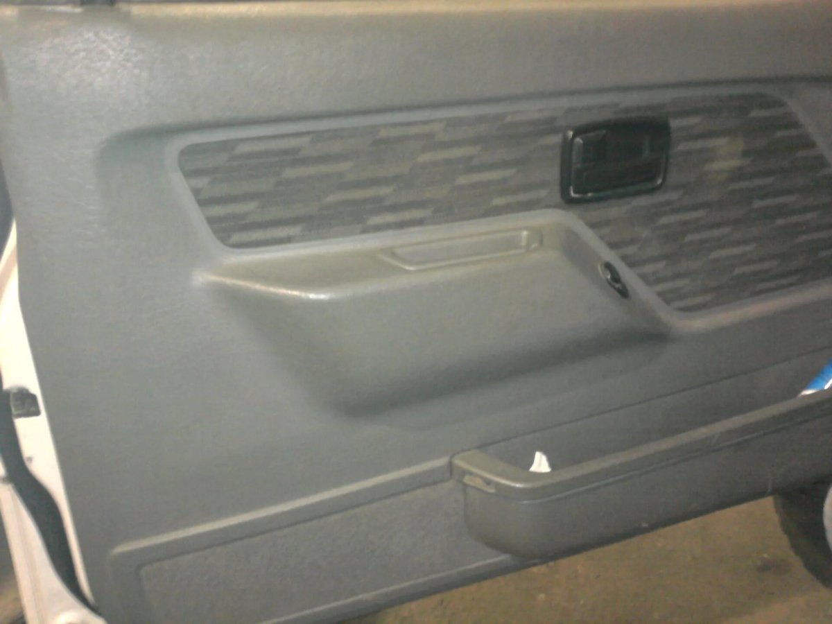 Дверные карты Опель Фронтера а