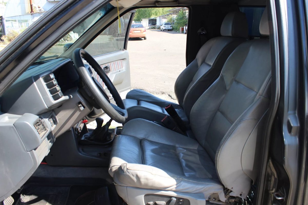 Сиденья Опель Фронтера а