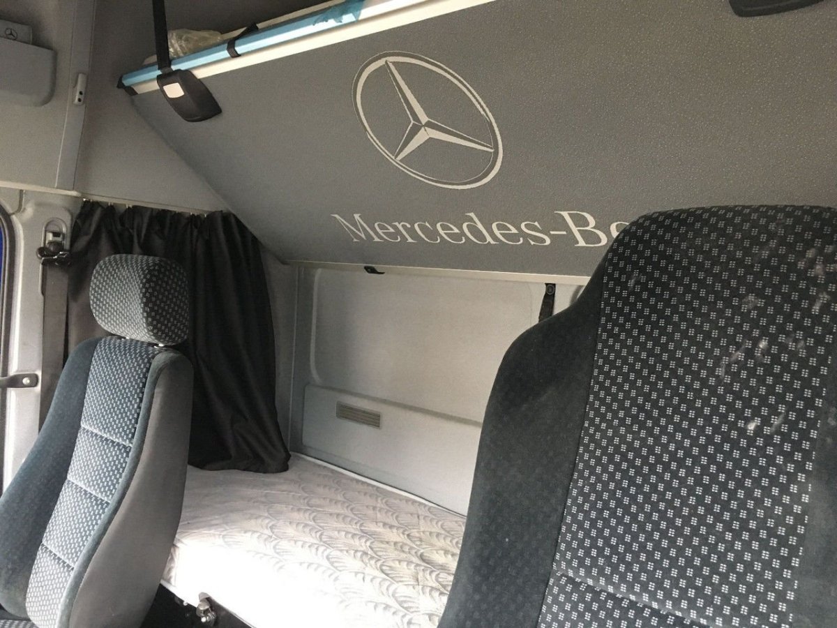 Мерседес Атего со спальником