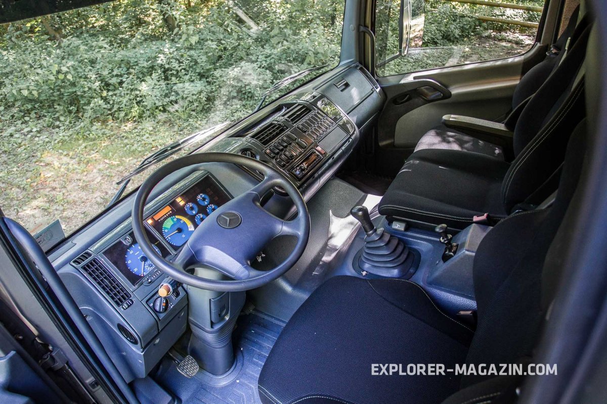 Атего 815 салон