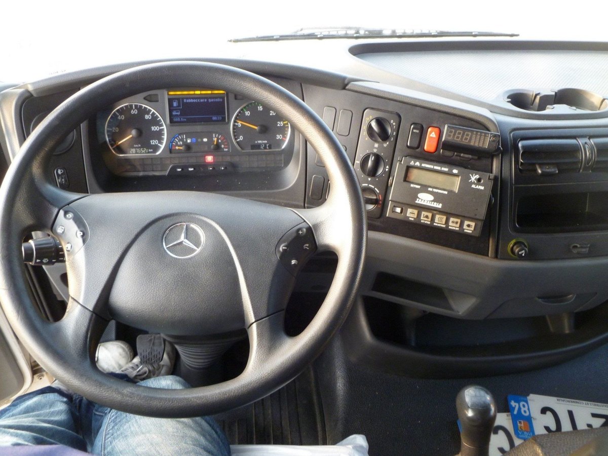 Мерседес Атего 818