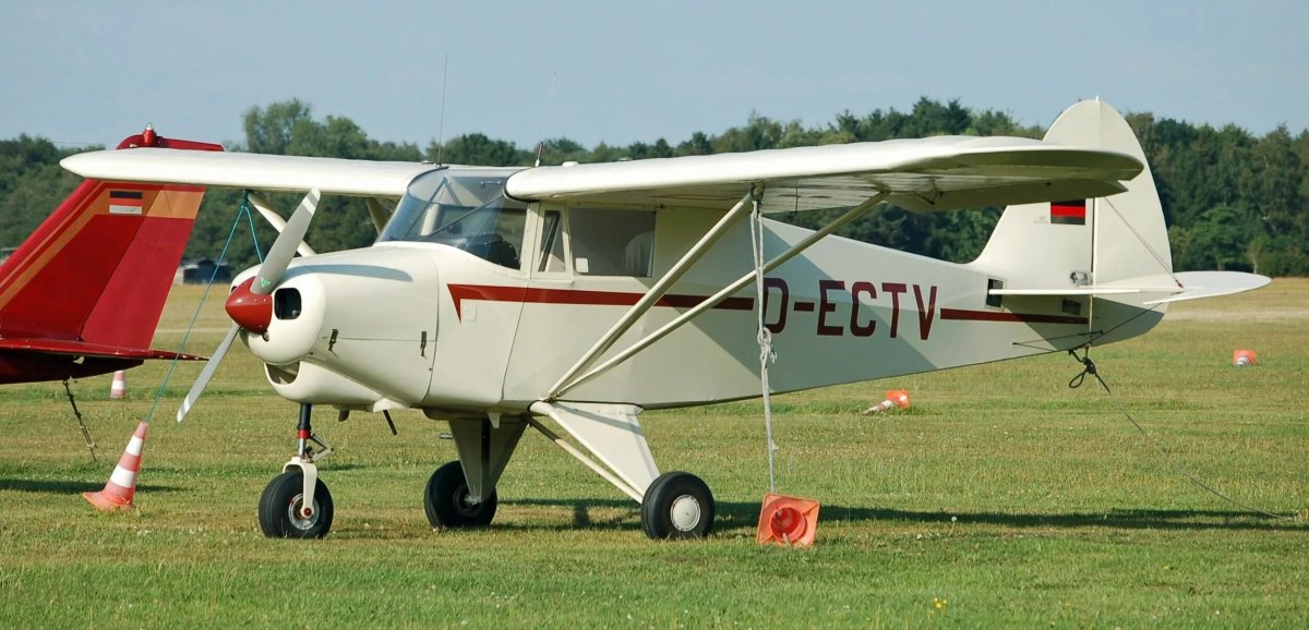 Piper pa-22 tri-Pacer