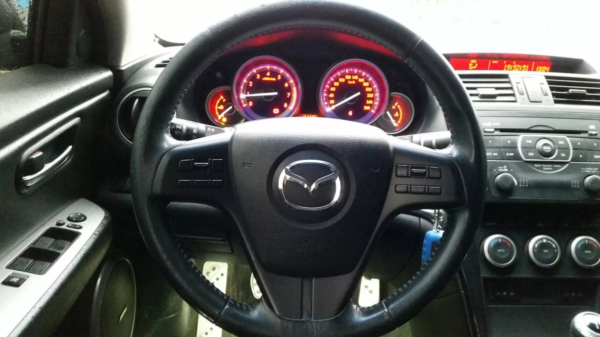 Руль Mazda 6 GH дорестайл