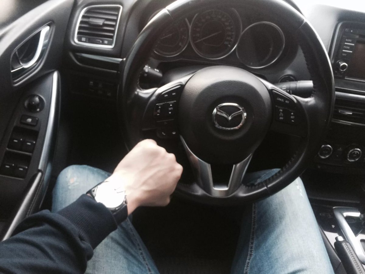 Мазда 6 салон руль