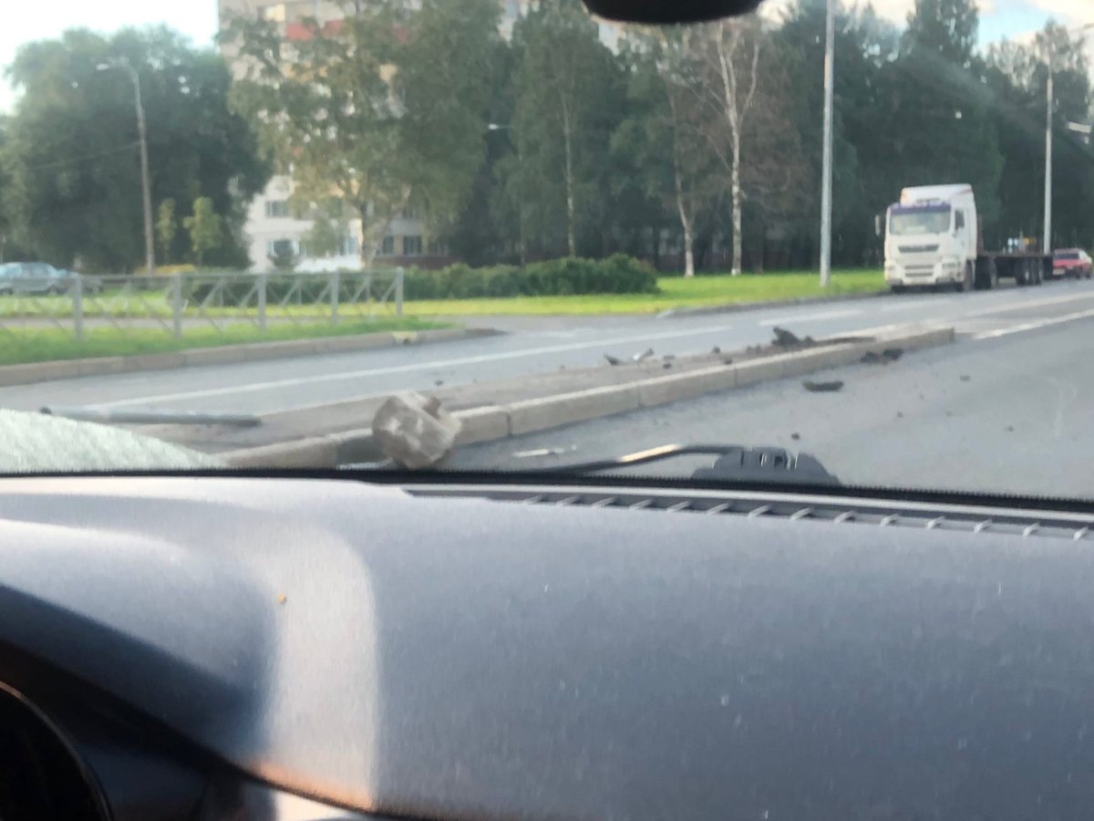 Островок безопасности для шлагбаума