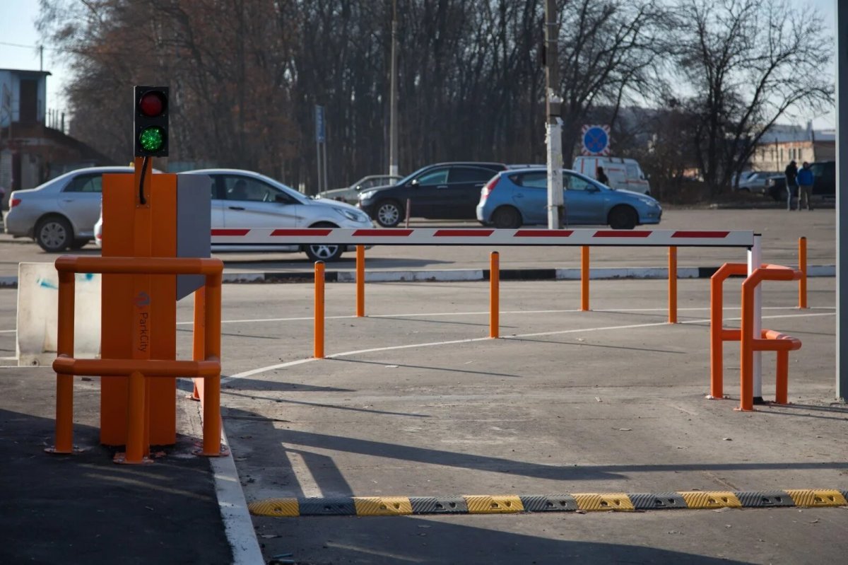 Защитное ограждение для шлагбаума