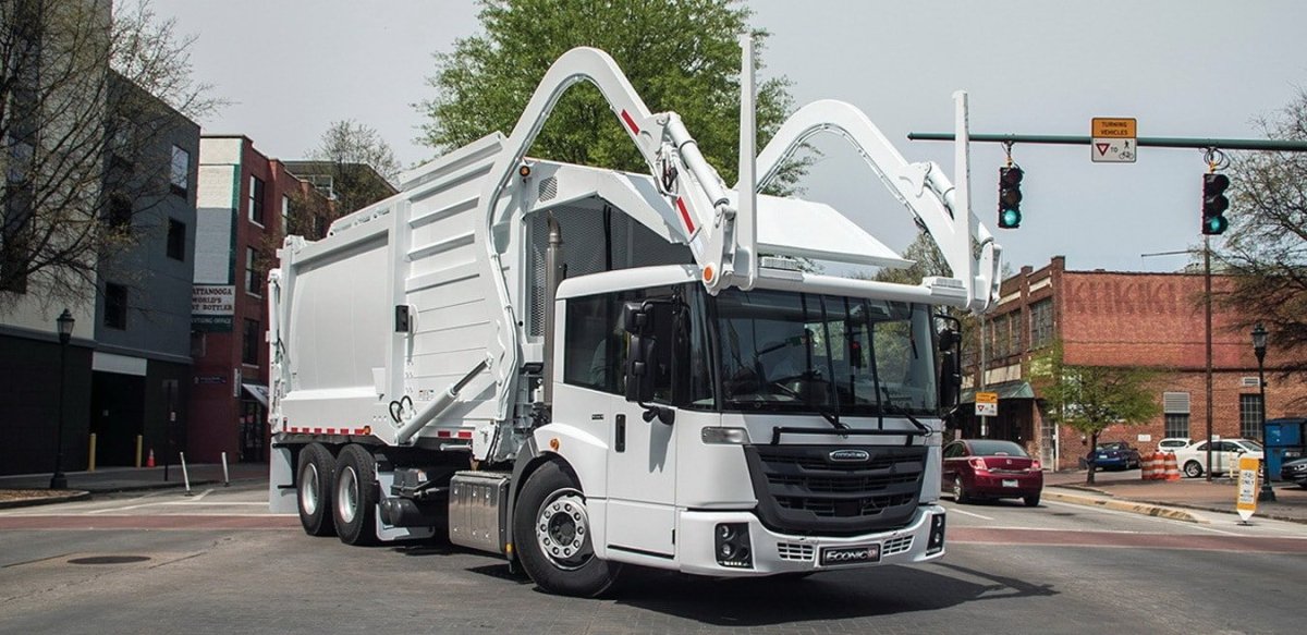 Мерседес Эконик мусоровоз