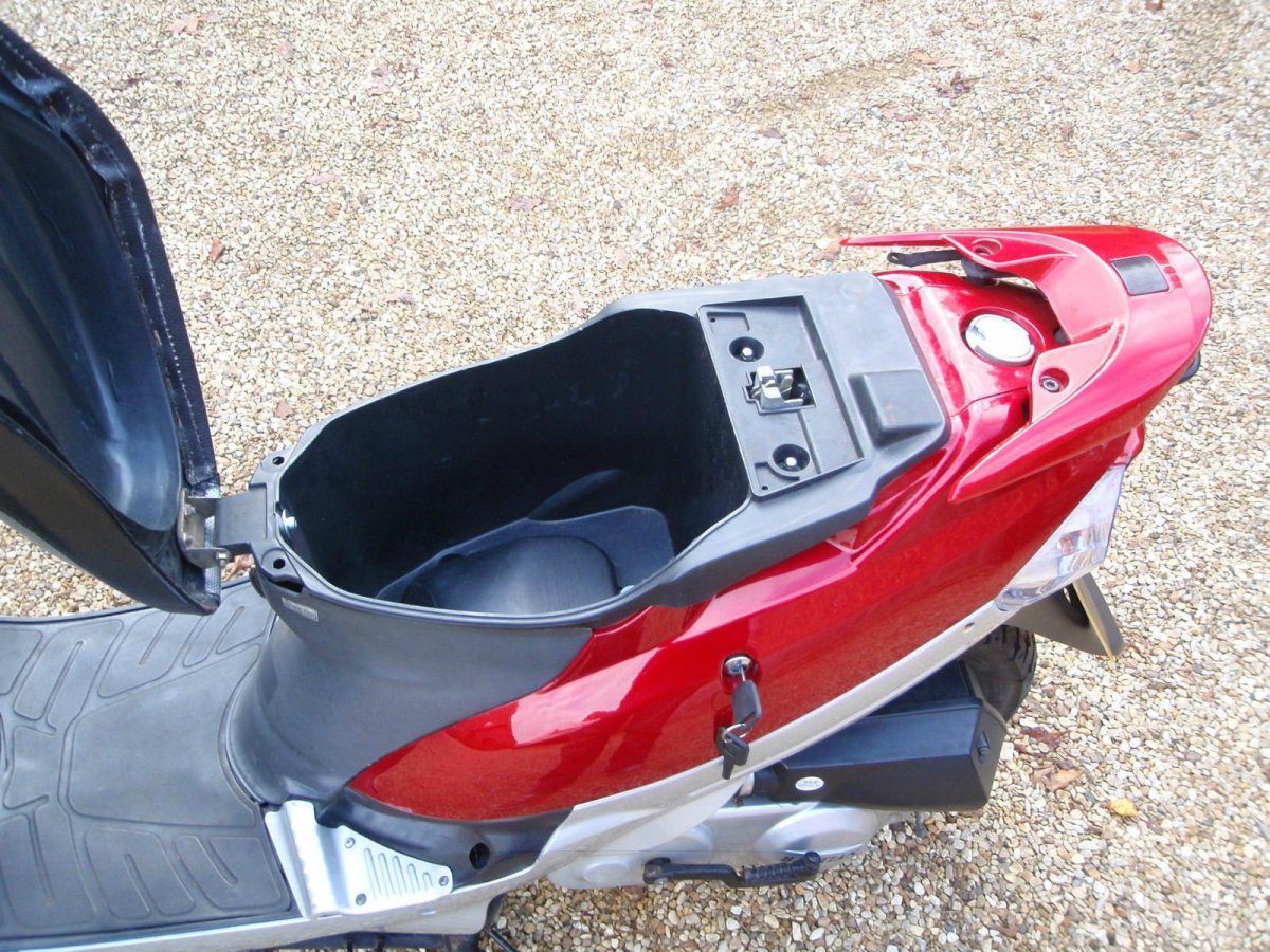 Скутер bt49qt-2a