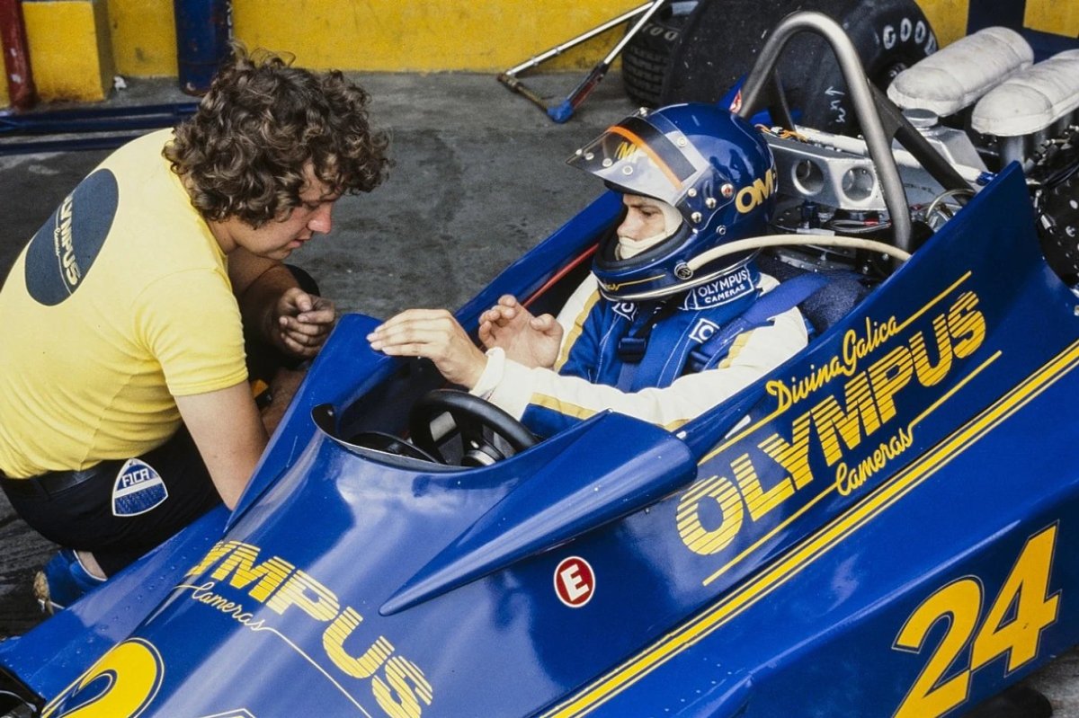 Чарли Хескет