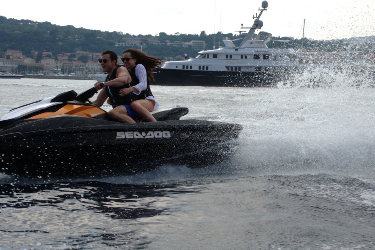 Пятьдесят оттенков свободы фильм