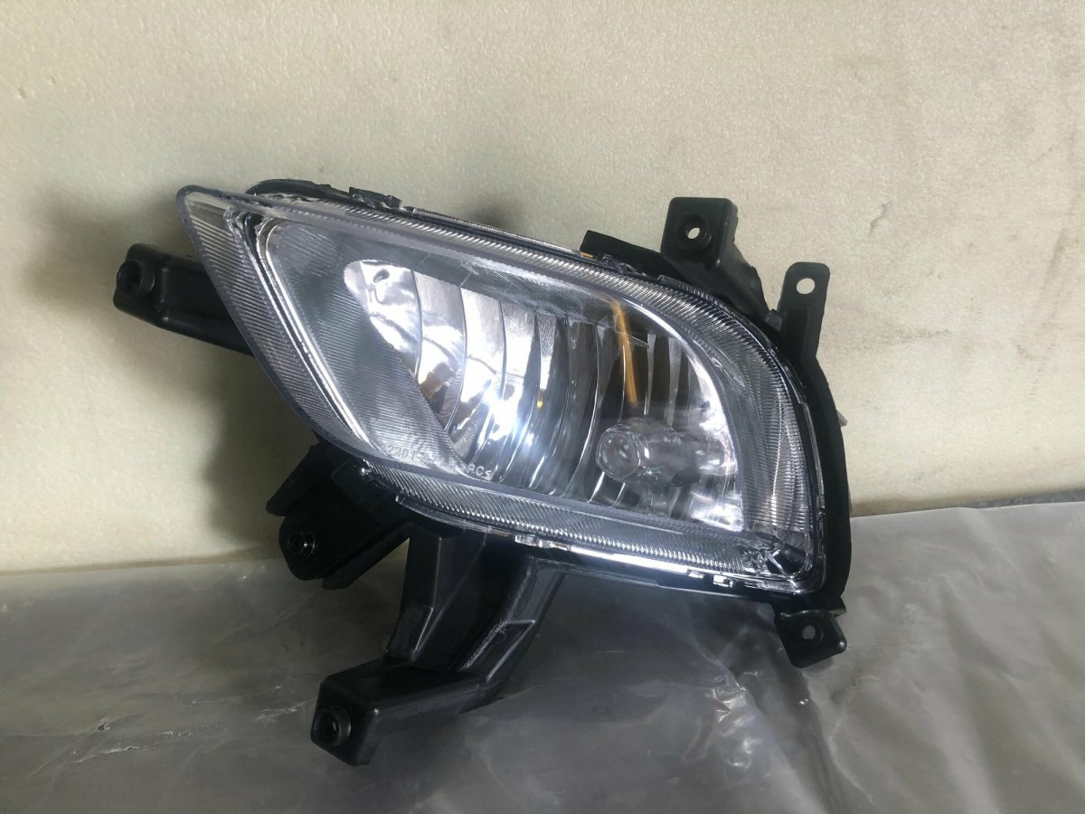 Противотуманная фара Kia Cerato