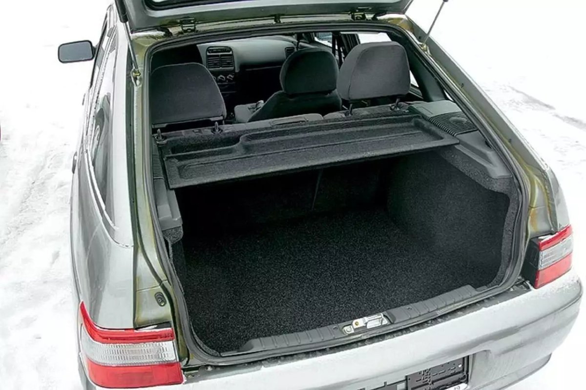 Багажник вместительность ВАЗ 2112