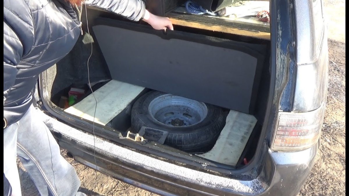 Уплотнитель багажника ВАЗ 2110