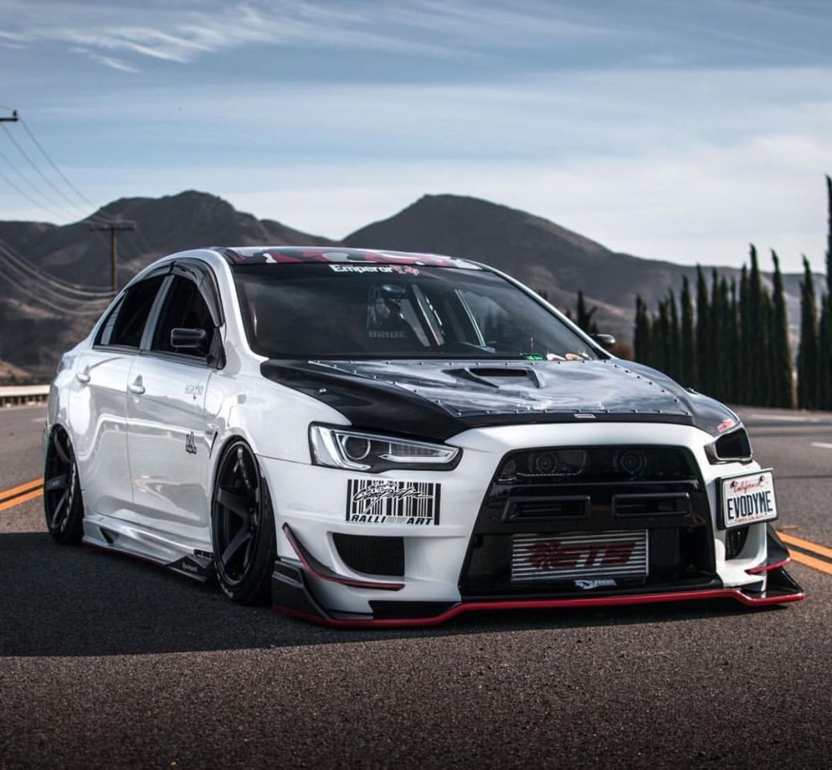 Мицубиси Лансер Эво 10