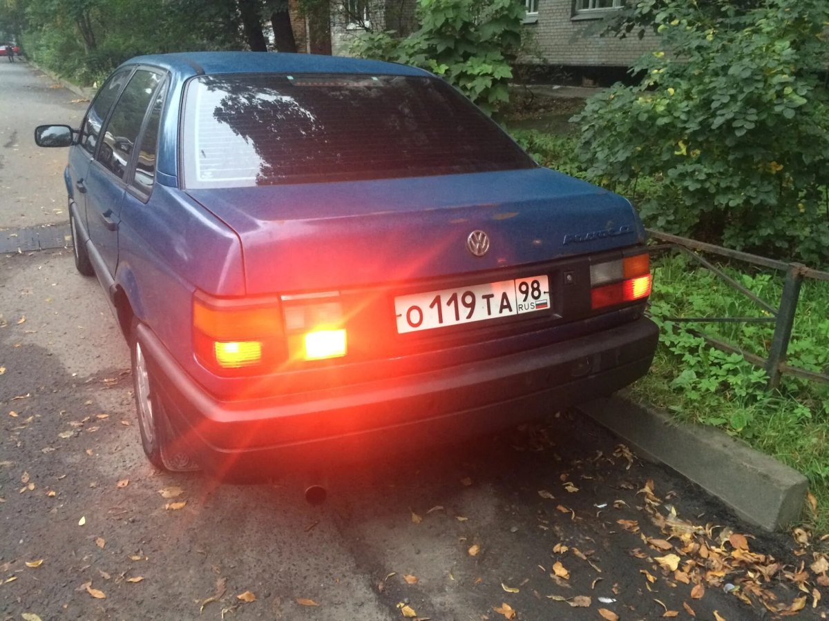 Задние туманки Пассат б3