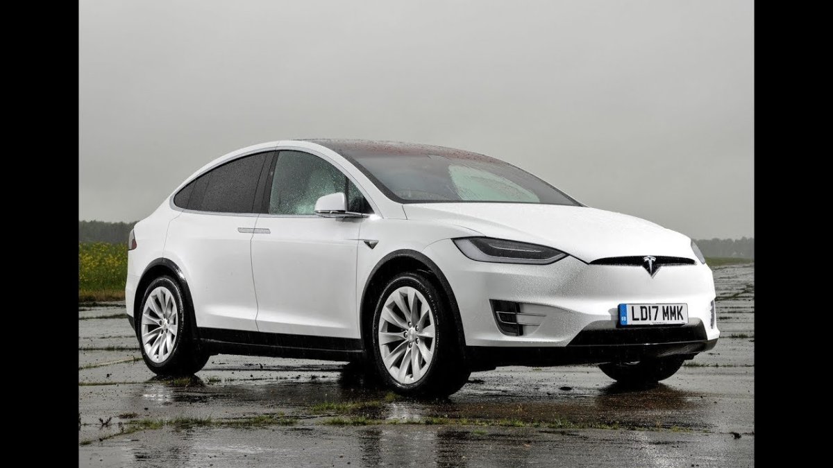 Tesla model x 2022