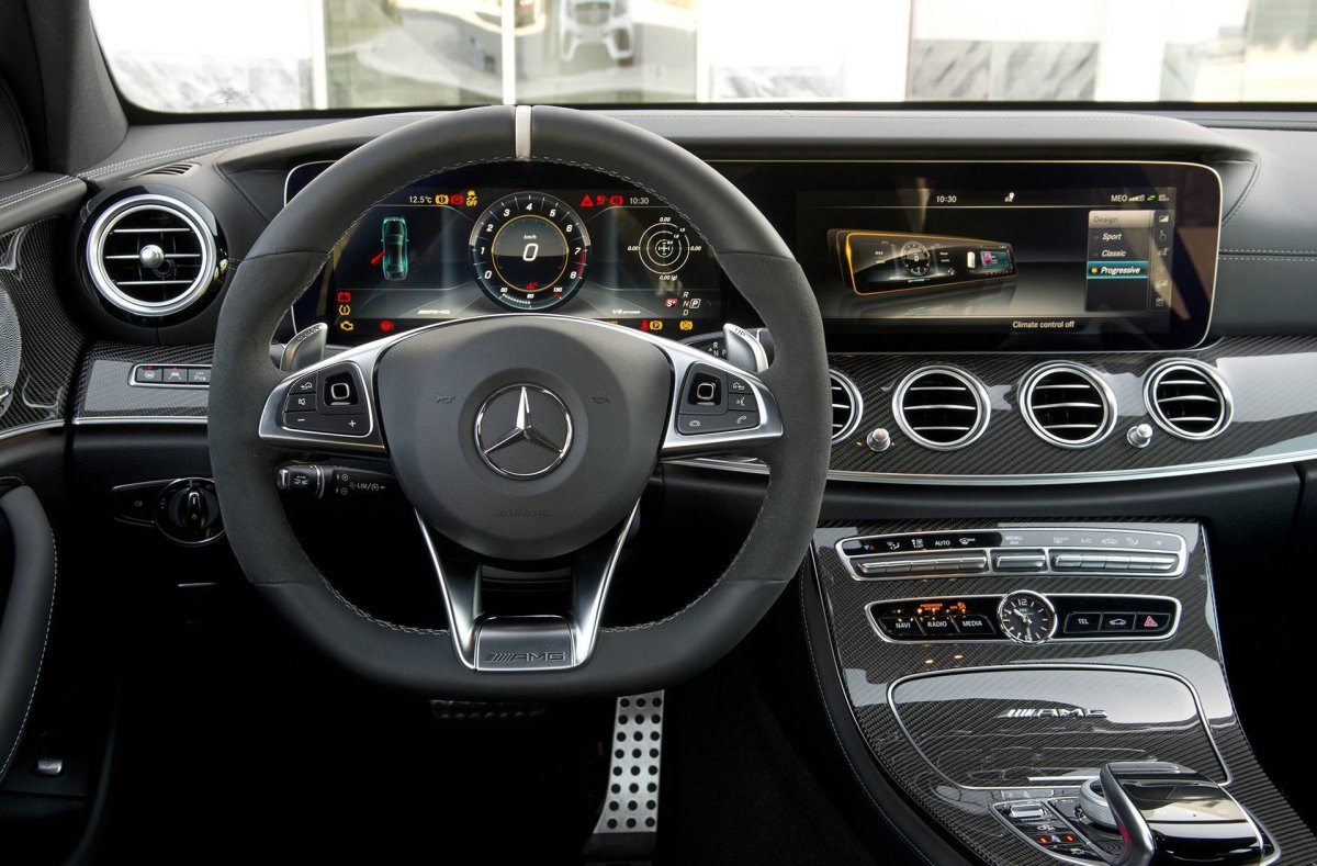 Mercedes Benz e63s 2020 салон
